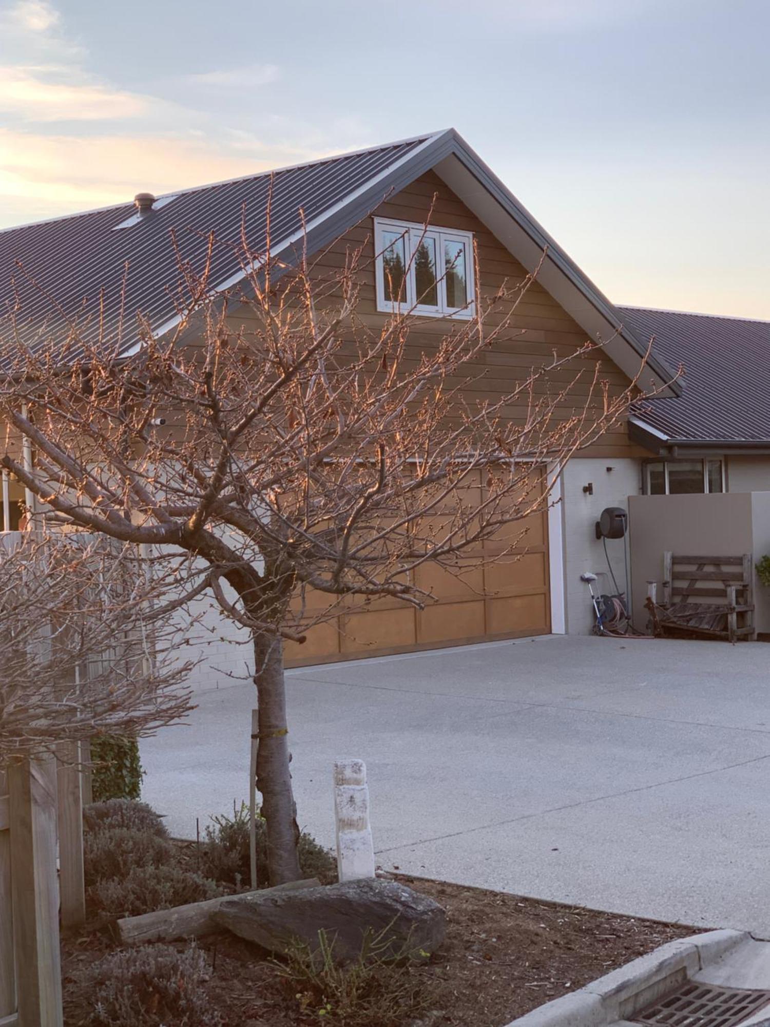 Parkside Loft Apartment Wanaka Exterior photo